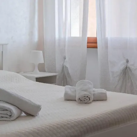 Apartment Eltufeto - Parking And Terrace