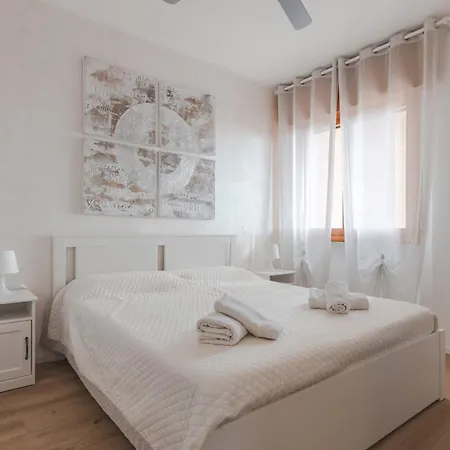 Apartman Eltufeto - Parking And Terrace Grado-Pineta